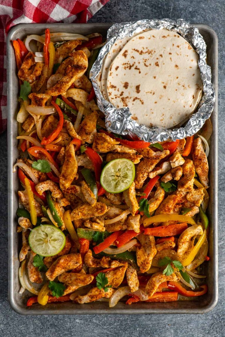 Sheet-Pan-Chicken-Fajitas-2